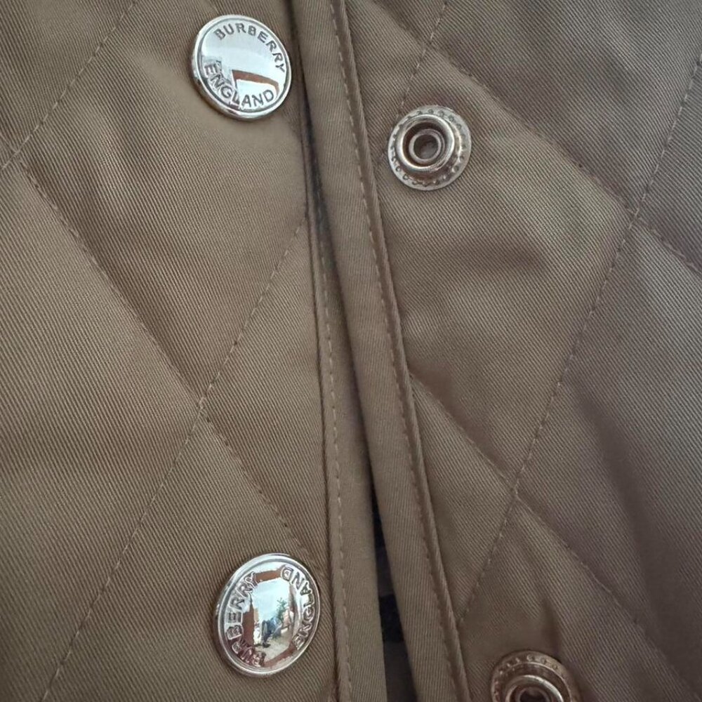 Burberry NWT‎ Corduroy-Collar Quilted Jacket Size M - Picture 4 of 6